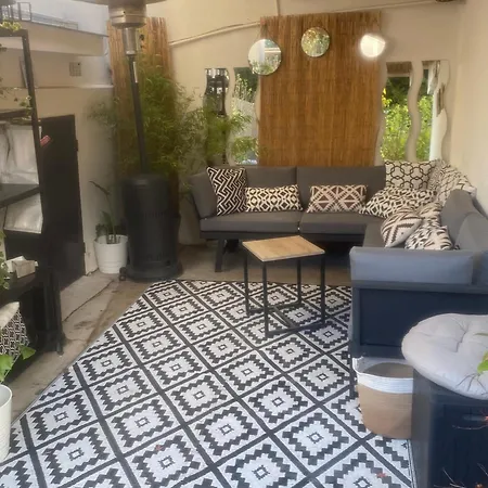 Chambres Privees Dans Maison De Charme Le Raincy